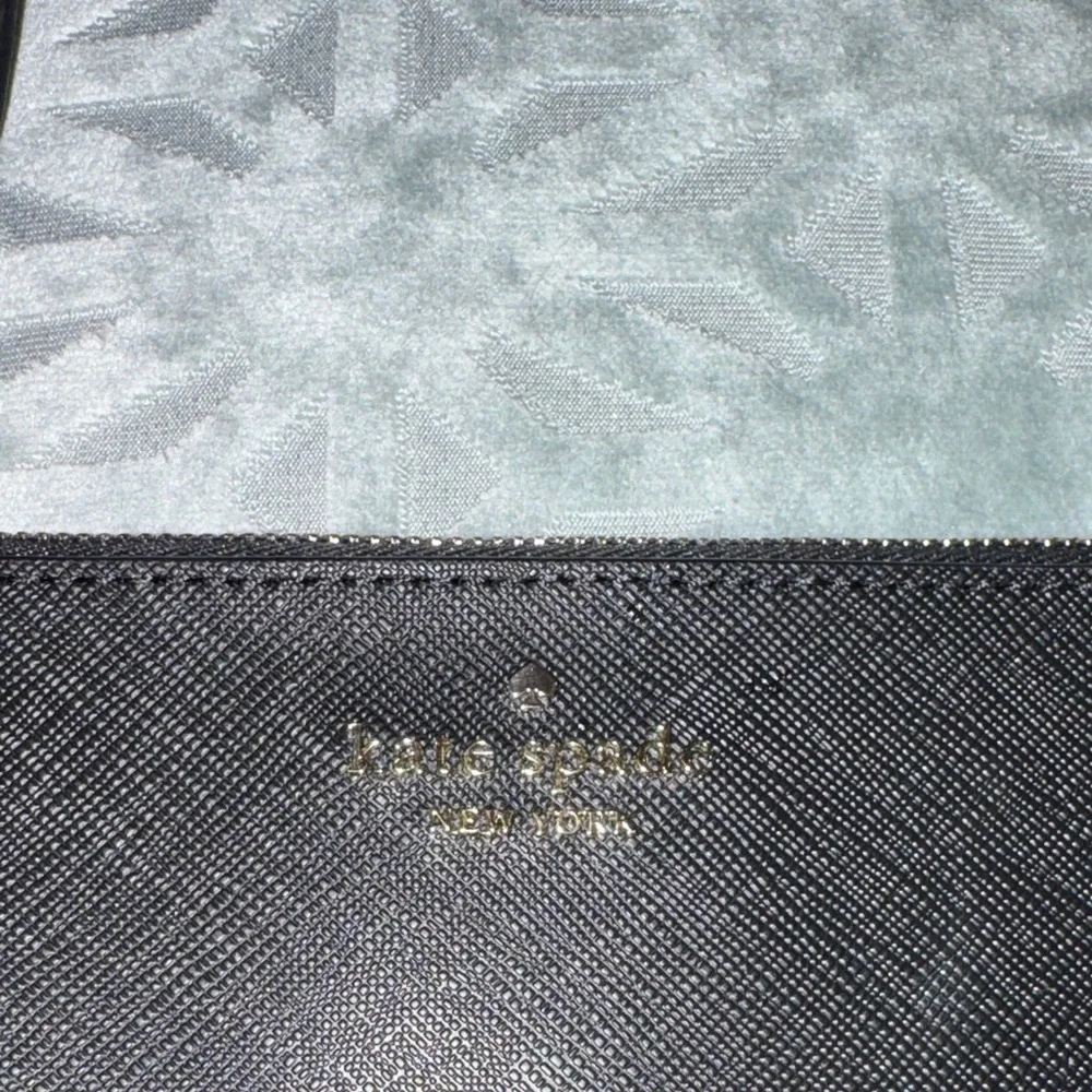 Kate Spade ♠️ Black Wristlet - Picture 4 of 7
